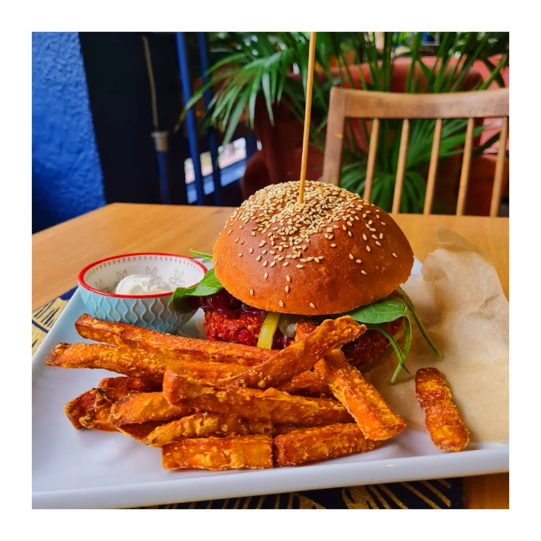 Oyster mushroom burger in panko